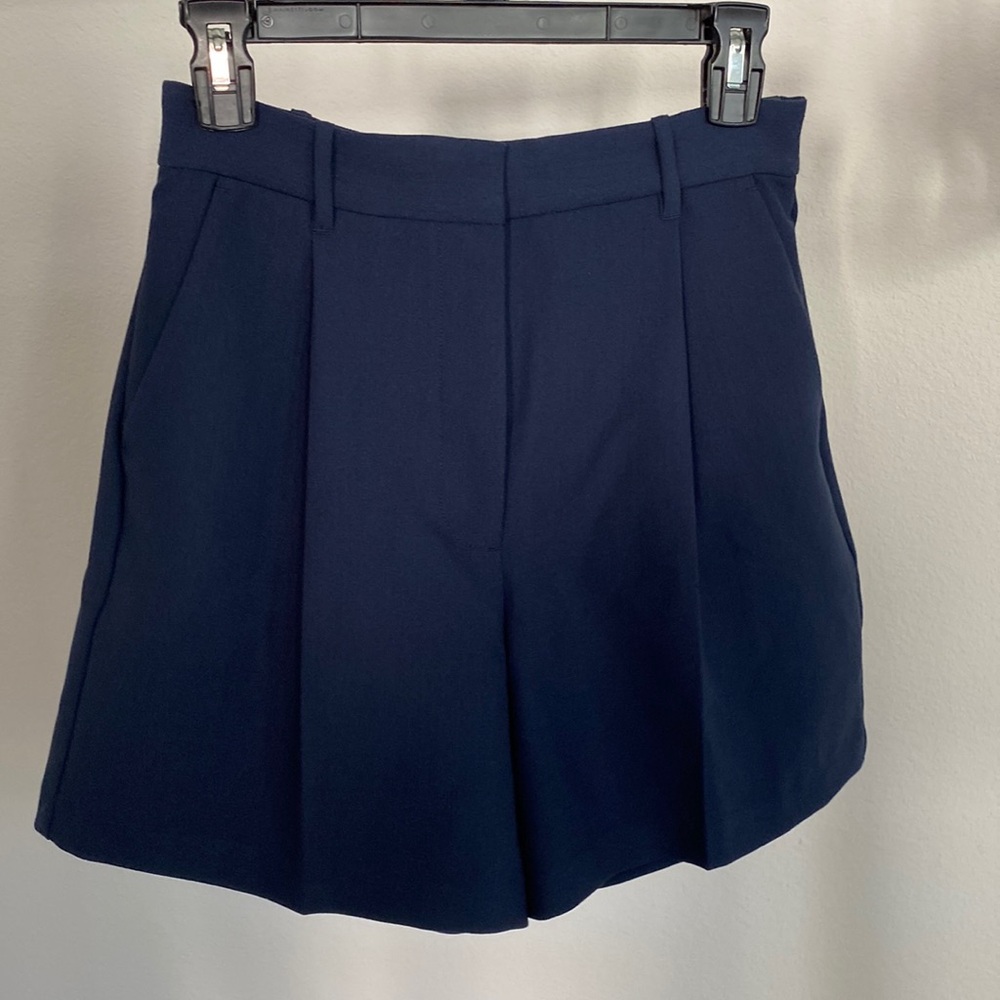NWT Abercrombie & Fitch navy shorts